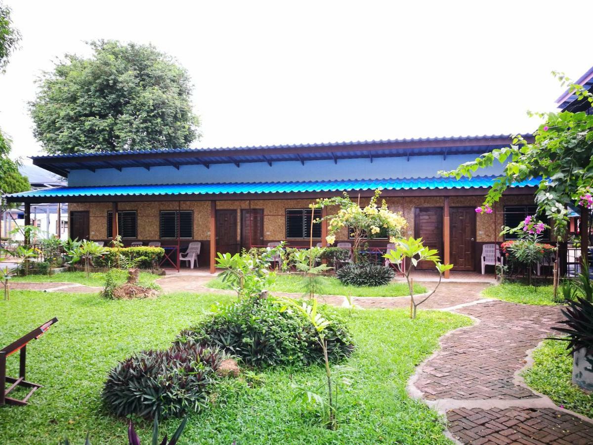 Smiley Frog Apartment Kanchanaburi Bagian luar foto