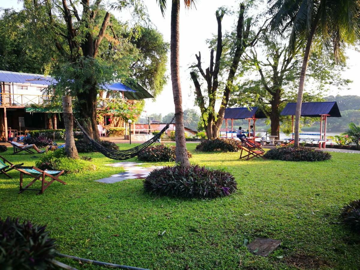 Smiley Frog Apartment Kanchanaburi Bagian luar foto