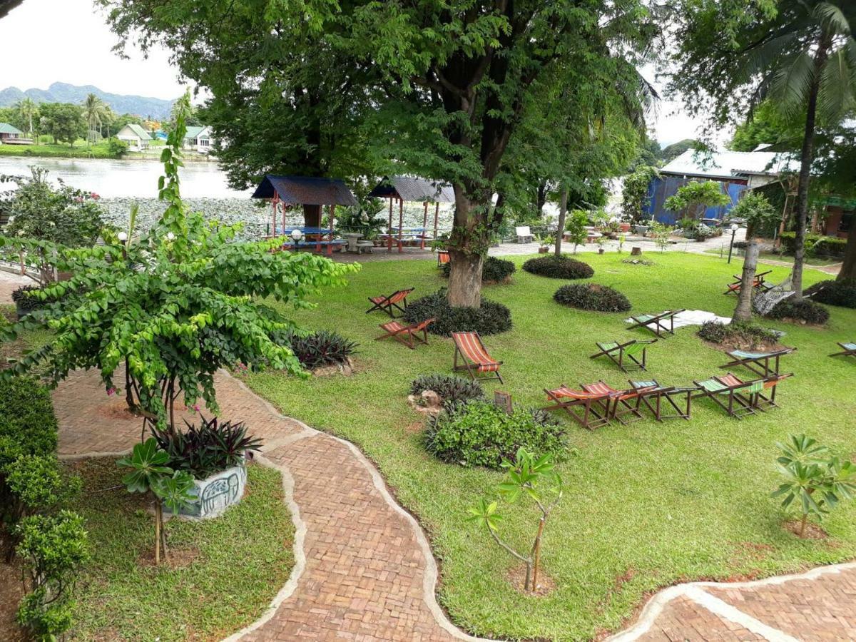 Smiley Frog Apartment Kanchanaburi Bagian luar foto