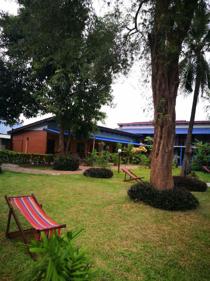 Smiley Frog Apartment Kanchanaburi Bagian luar foto
